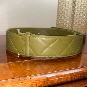 Tailored Sportsman quilted belt— sz Medium